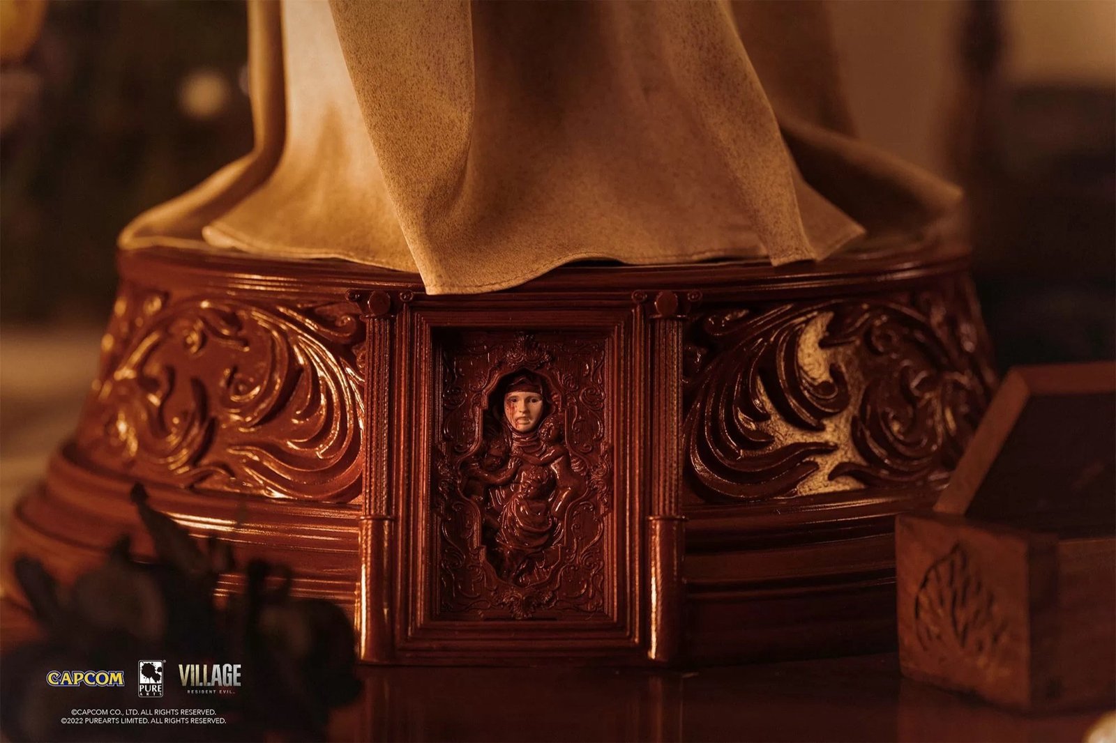 Resident Evil Village statue